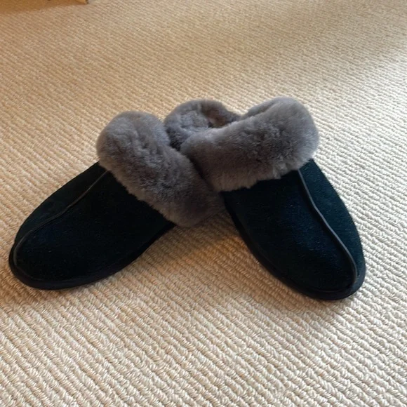 Genuine UGG Scuffette  II Slipper - Picture 4 of 5